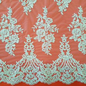 HAFT NA TIULU ZDOBIONY CEKINAMI