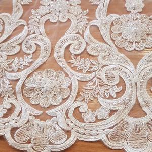 HAFT NA TIULU ZDOBIONY KORALIKAMI