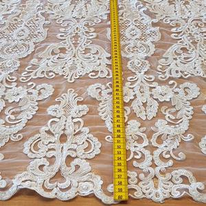 HAFT NA TIULU ZDOBIONY KORALIKAMI 