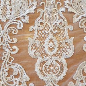 HAFT NA TIULU ZDOBIONY KORALIKAMI 