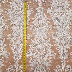 HAFT NA TIULU ZDOBIONY KORALIKAMI