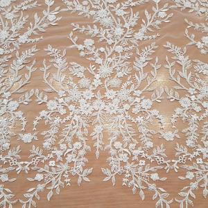 HAFT NA TIULU ZDOBIONY KORALIKAMI