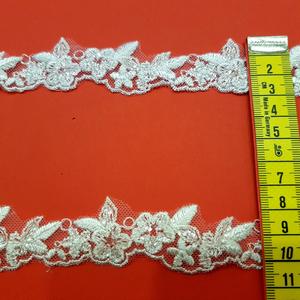 TAŚMA ZDOBIONA CEKINAMI - T5838