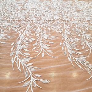 HAFT NA TIULU ZDOBIONY CEKINAMI