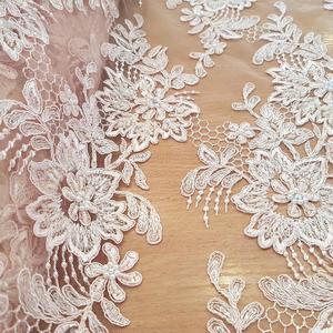 HAFT NA TIULU ZDOBIONY KORALIKAMI