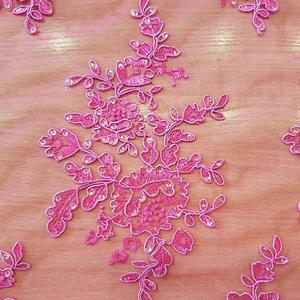 HAFT NA TIULU ZDOBIONY CEKINAMI