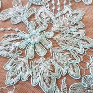 HAFT NA TIULU ZDOBIONY KORALIKAMI