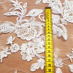 HAFT NA TIULU ZDOBIONY CEKINAMI