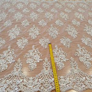 HAFT NA TIULU ZDOBIONY CEKINAMI+SREBNA NITKA 