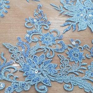 HAFT NA TIULU ZDOBIONY CEKINAMI