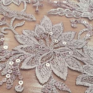 HAFT NA TIULU ZDOBIONY CEKINAMI