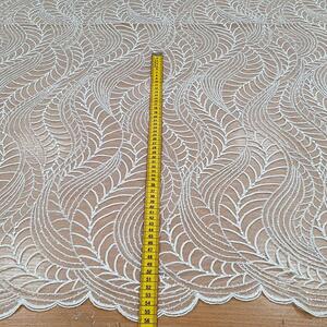 HAFT NA TIULU ZDOBIONY CEKINAMI