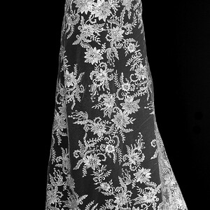 HAFT NA TIULU ZDOBIONY CEKINAMI - EF1080