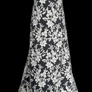 HAFT NA TIULU ZDOBIONY CEKINAMI - 5605MA