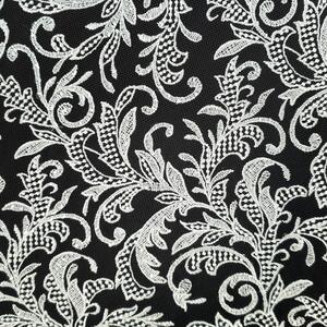 HAFT NA TIULU ZDOBIONY CEKINAMI