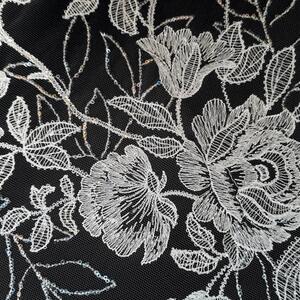 HAFT NA TIULU ZDOBIONY CEKINAMI 