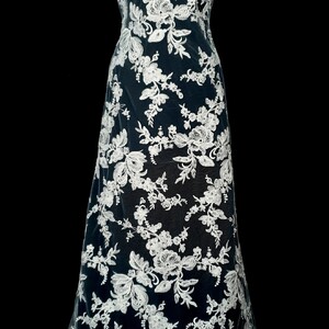 HAFT NA TIULU ZDOBIONY CEKINAMI - 56601