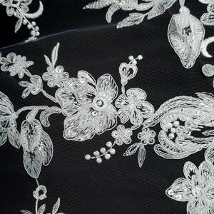 HAFT NA TIULU ZDOBIONY CEKINAMI