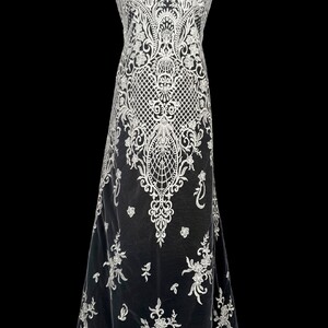 HAFT NA TIULU ZDOBIONY CEKINAMI - X101-12