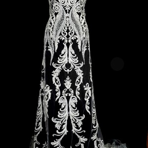 HAFT NA TIULU ZDOBIONY KORALIKAMI - 1435