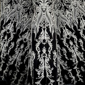 HAFT NA TIULU ZDOBIONY KORALIKAMI