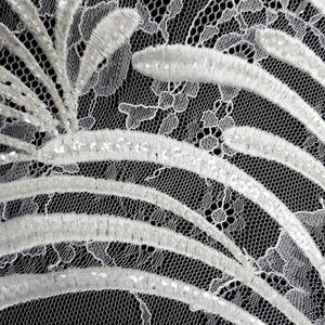 HAFT NA PODKŁADZIE ZDOBIONY