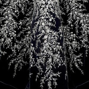 HAFT NA TIULU ZDOBIONY KORALIKAMI