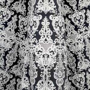 HAFT NA TIULU ZDOBIONY KORALIKAMI 