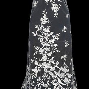 HAFT NA TIULU ZDOBIONY CEKINAMI - 125110MA