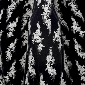 HAFT NA TIULU ZDOBIONY KORALIKAMI