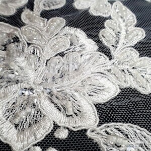 HAFT NA TIULU ZDOBIONY KORALIKAMI