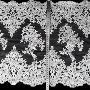 HAFT KODEROWY ZDOBIONY