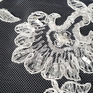 HAFT KODEROWY ZDOBIONY