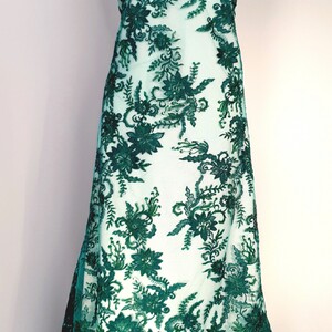 HAFT NA TIULU ZDOBIONY CEKINAMI - EF1080