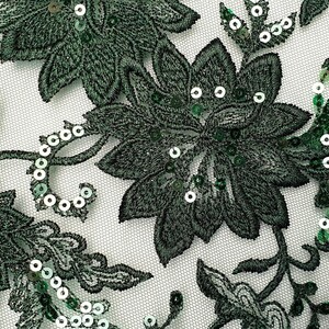 HAFT NA TIULU ZDOBIONY CEKINAMI