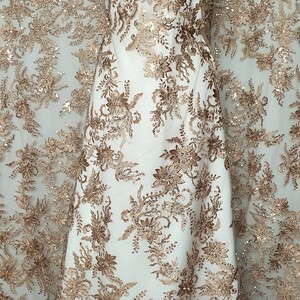 HAFT NA TIULU ZDOBIONY CEKINAMI