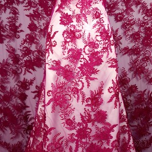 HAFT NA TIULU ZDOBIONY CEKINAMI