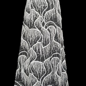 HAFT NA TIULU ZDOBIONY Z FRĘDZLAMI - 5031