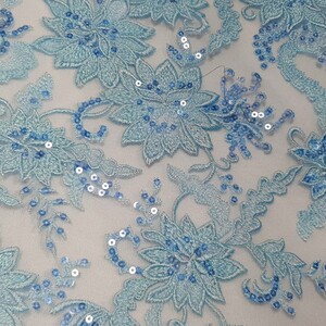 HAFT NA TIULU ZDOBIONY CEKINAMI