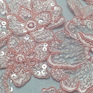 HAFT NA TIULU ZDOBIONY CEKINAMI