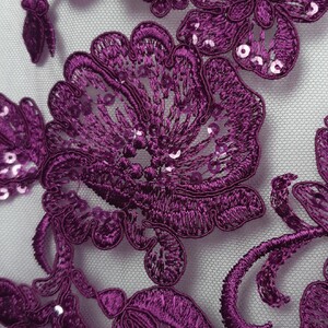 HAFT NA TIULU ZDOBIONY CEKINAMI