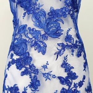 HAFT NA TIULU ZDOBIONY CEKINAMI