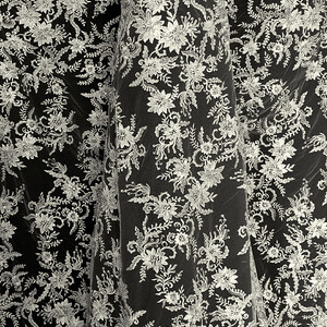 HAFT NA TIULU ZDOBIONY CEKINAMI