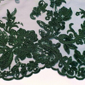 HAFT NA TIULU ZDOBIONY CEKINAMI