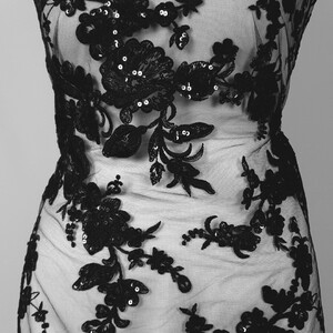 HAFT NA TIULU ZDOBIONY CEKINAMI