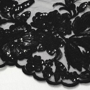 HAFT NA TIULU ZDOBIONY CEKINAMI