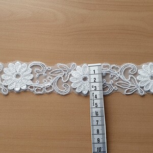 TAŚMA ZDOBIONA CEKINAMI