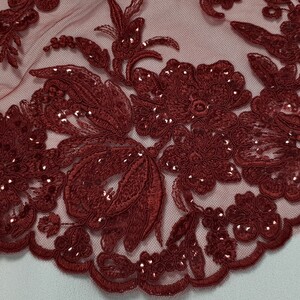 HAFT NA TIULU ZDOBIONY CEKINAMI