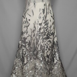 HAFT NA TIULU ZDOBIONY CEKINAMI