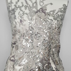 HAFT NA TIULU ZDOBIONY CEKINAMI